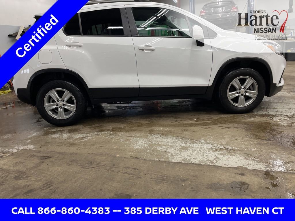 Used 2022 Chevrolet Trax LT w/ LT Convenience Package image 3