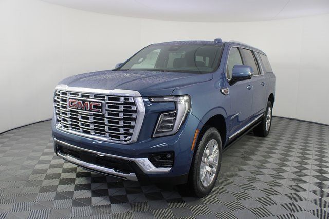 New 2026 GMC Yukon XL Denali w/ Sun & Power Step Package image 28