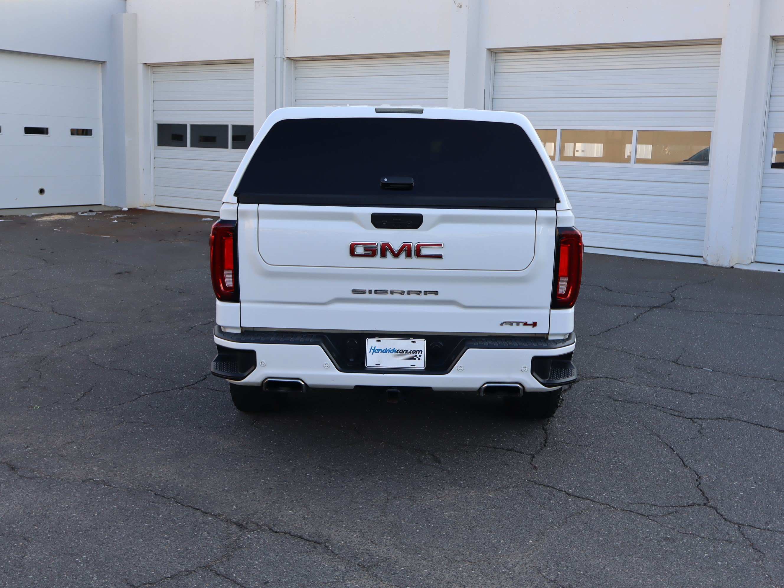 Used 2022 GMC Sierra 1500 AT4 w/ AT4 Premium Package AWD/4WD image 9