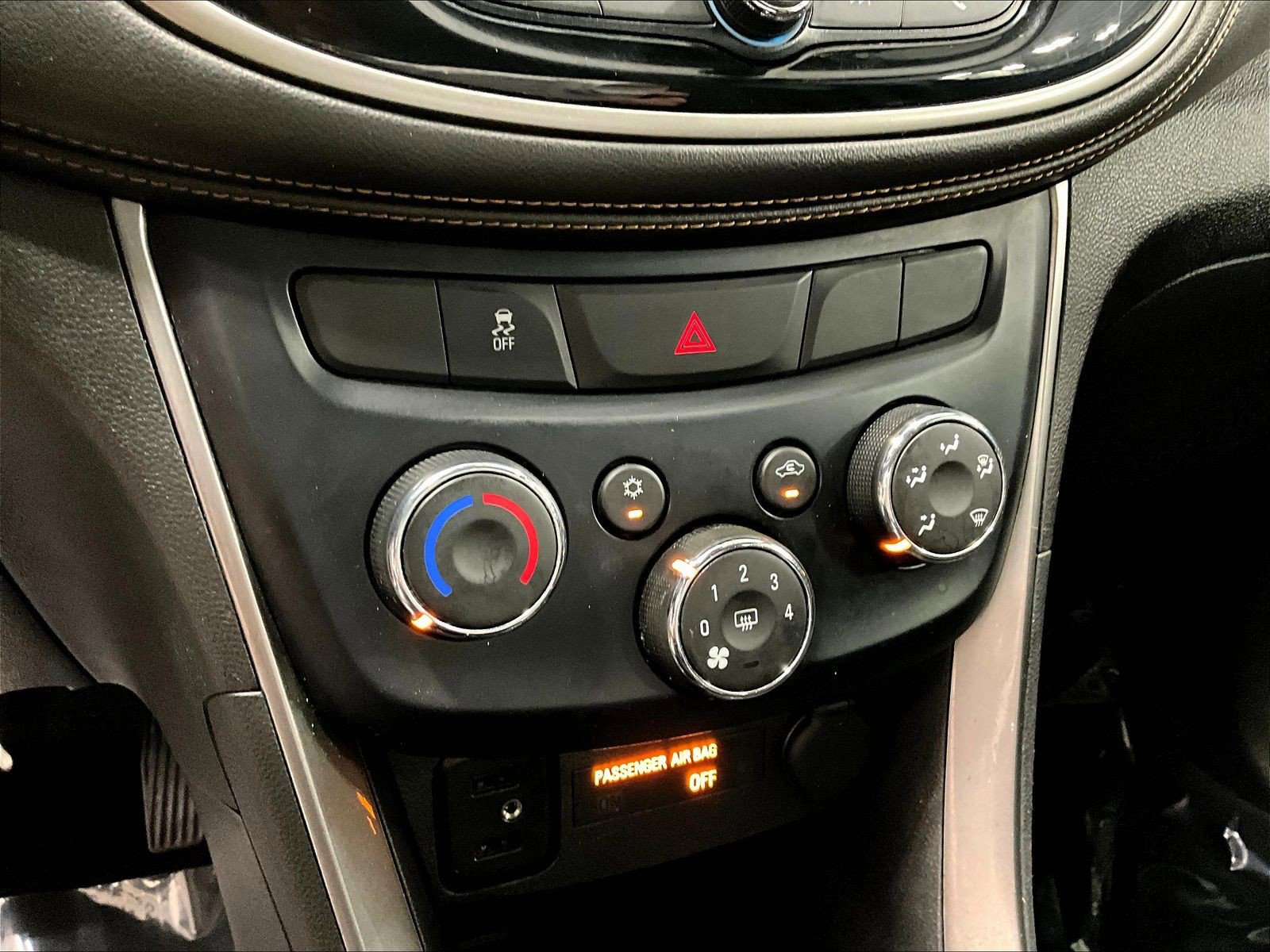 Used 2019 Chevrolet Trax LT FWD image 15