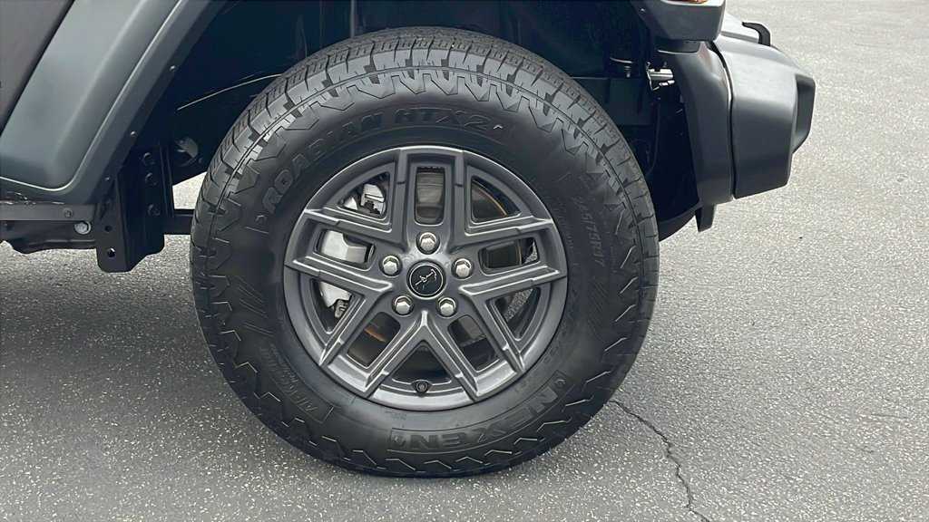 Used 2026 Jeep Wrangler Unlimited Sport AWD/4WD image 6