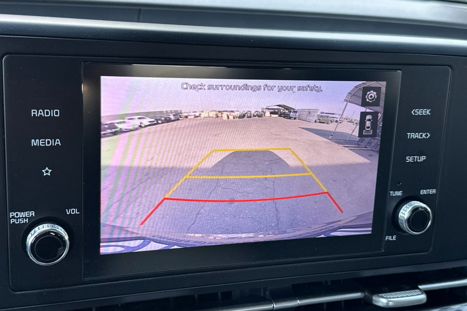 Used 2022 Kia Carnival LX image 20