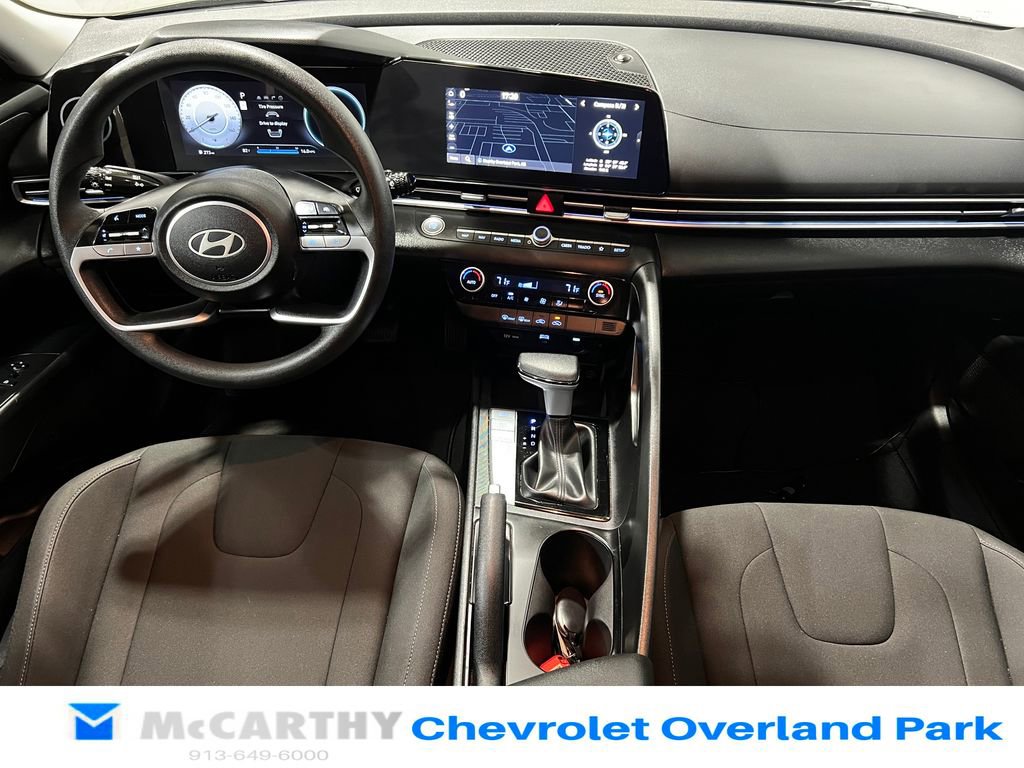 Used 2024 Hyundai Elantra SEL FWD image 25