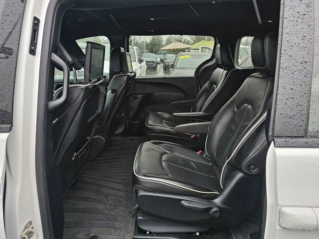 Used 2020 Chrysler Pacifica Limited w/ Advanced Safetytec Group image 19