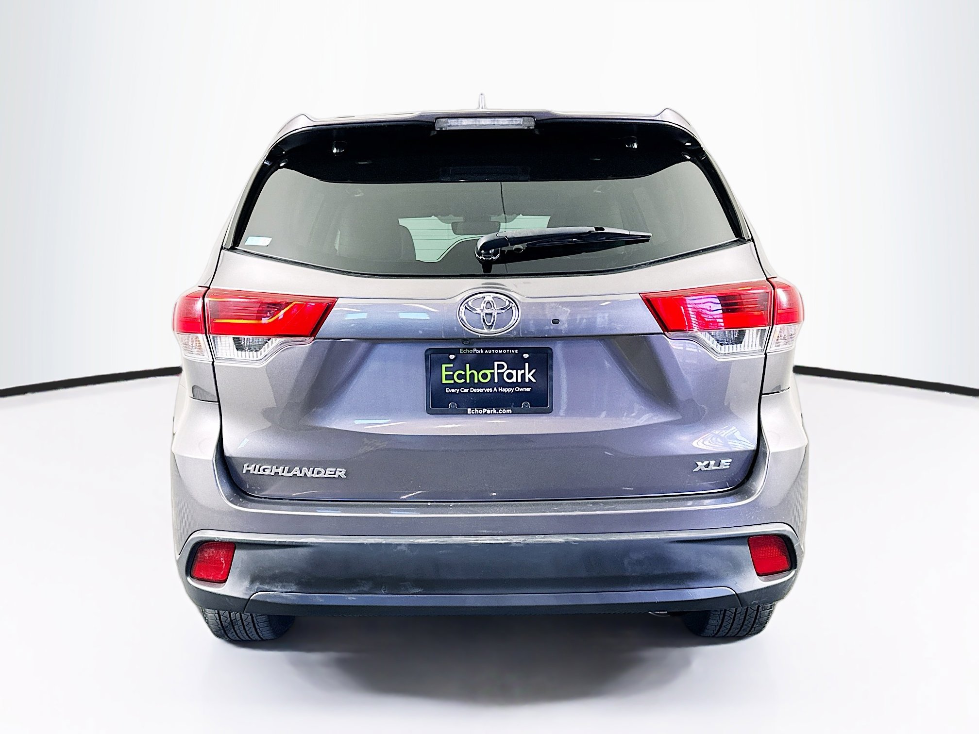 Used 2019 Toyota Highlander XLE FWD image 7