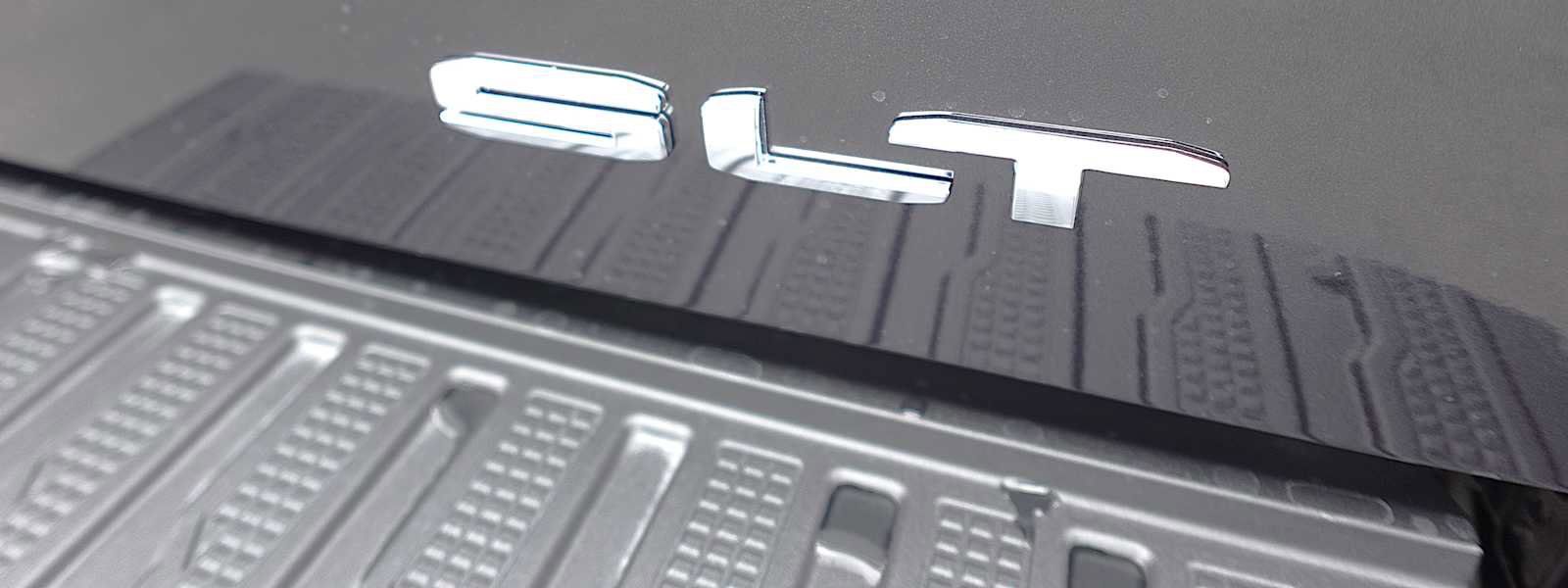 New 2026 GMC Sierra 1500 SLT w/ SLT Convenience Package image 11