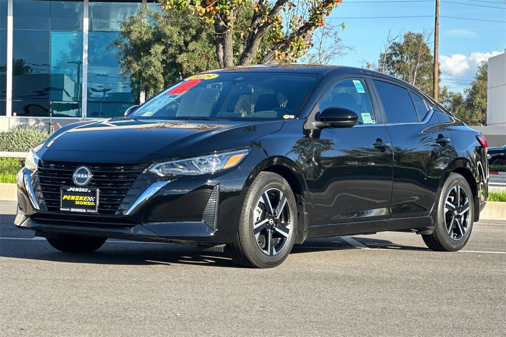 Used 2025 Nissan Sentra SV w/ All-Weather Package image 8