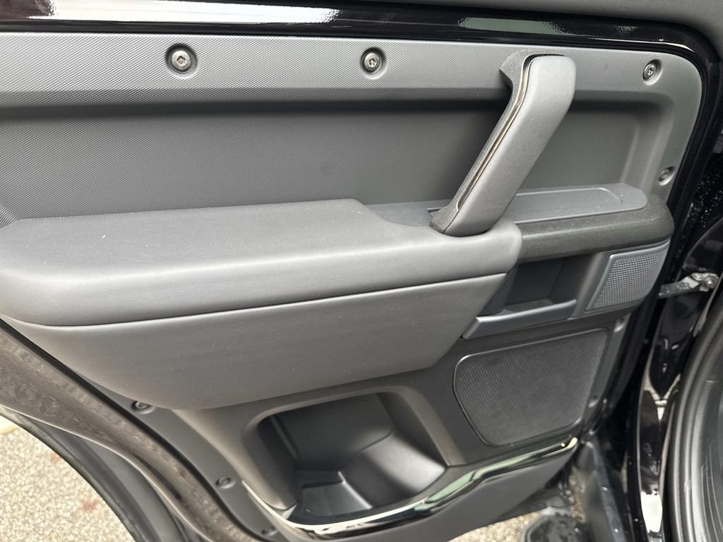 Certified 2026 Land Rover Defender 110 OCTA AWD/4WD image 12