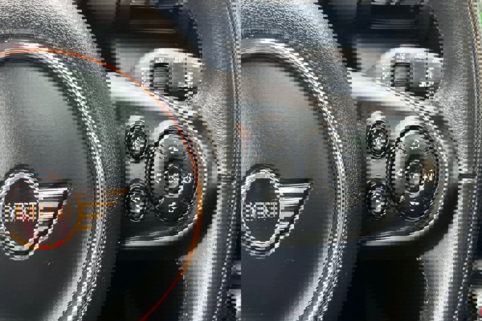 Used 2020 MINI Cooper 2-Door Hardtop image 27