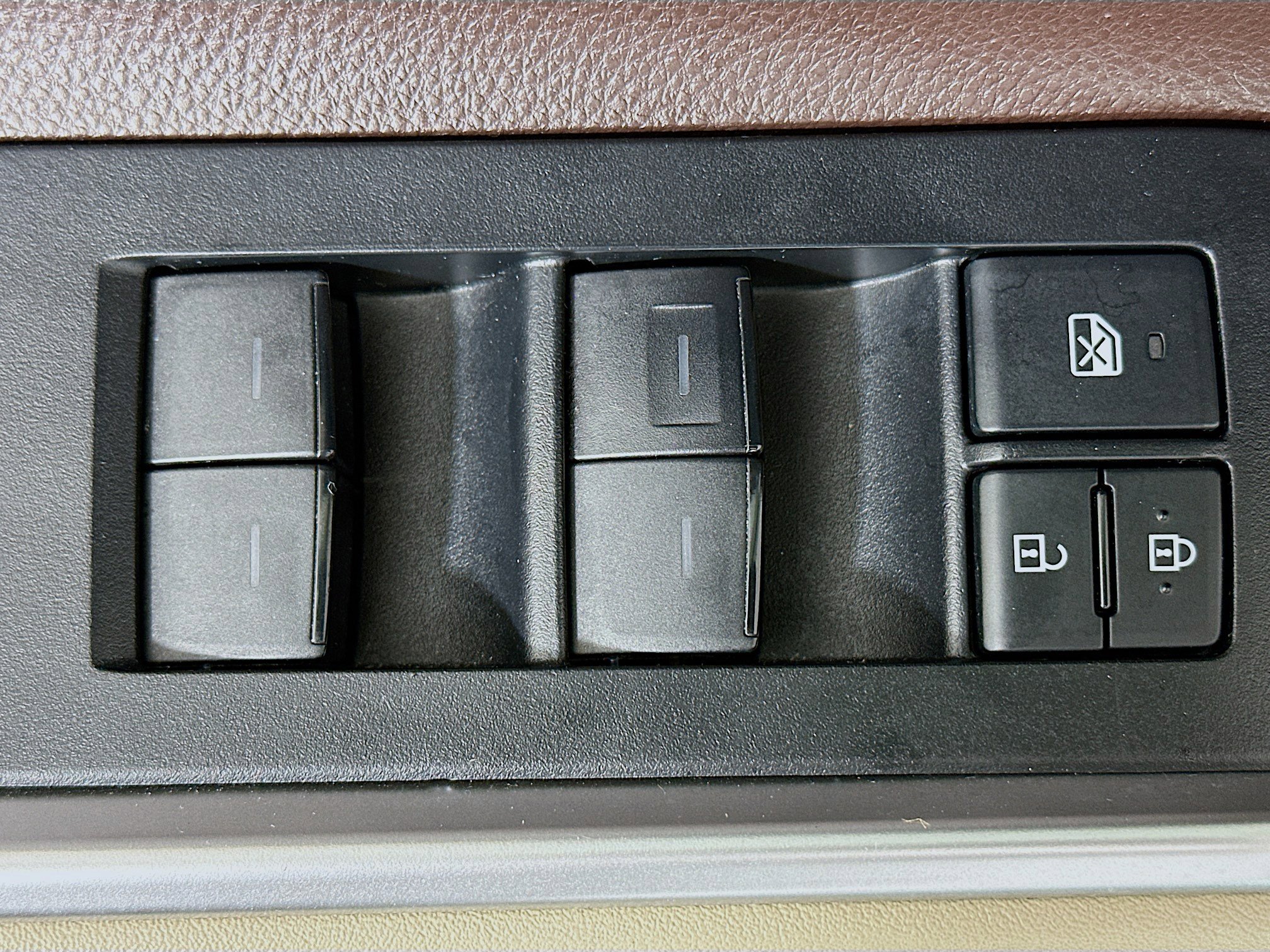 Used 2020 Toyota Highlander XLE image 15