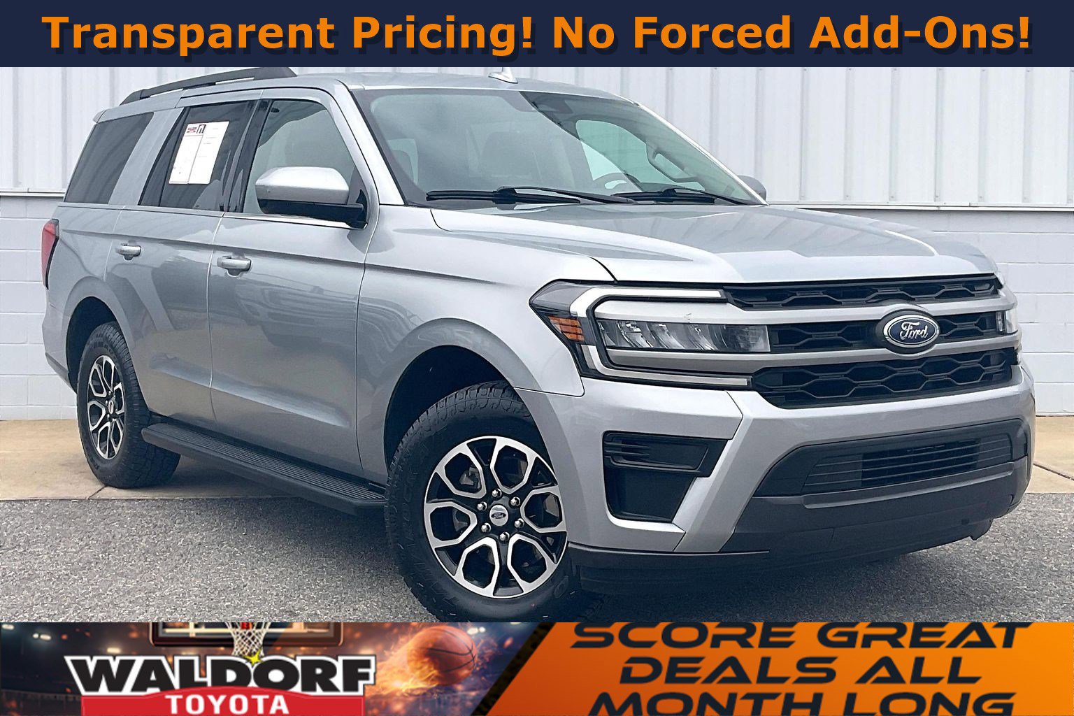 Used 2024 Ford Expedition XLT image 1