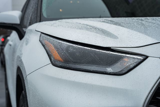 Used 2022 Toyota Highlander XLE image 16