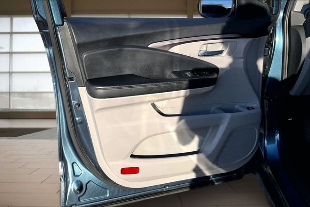 Used 2021 Honda Pilot EX image 23