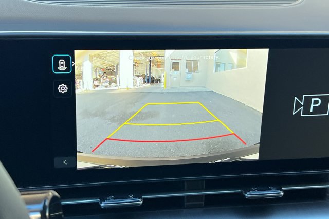 New 2027 Hyundai Kona SE FWD image 18
