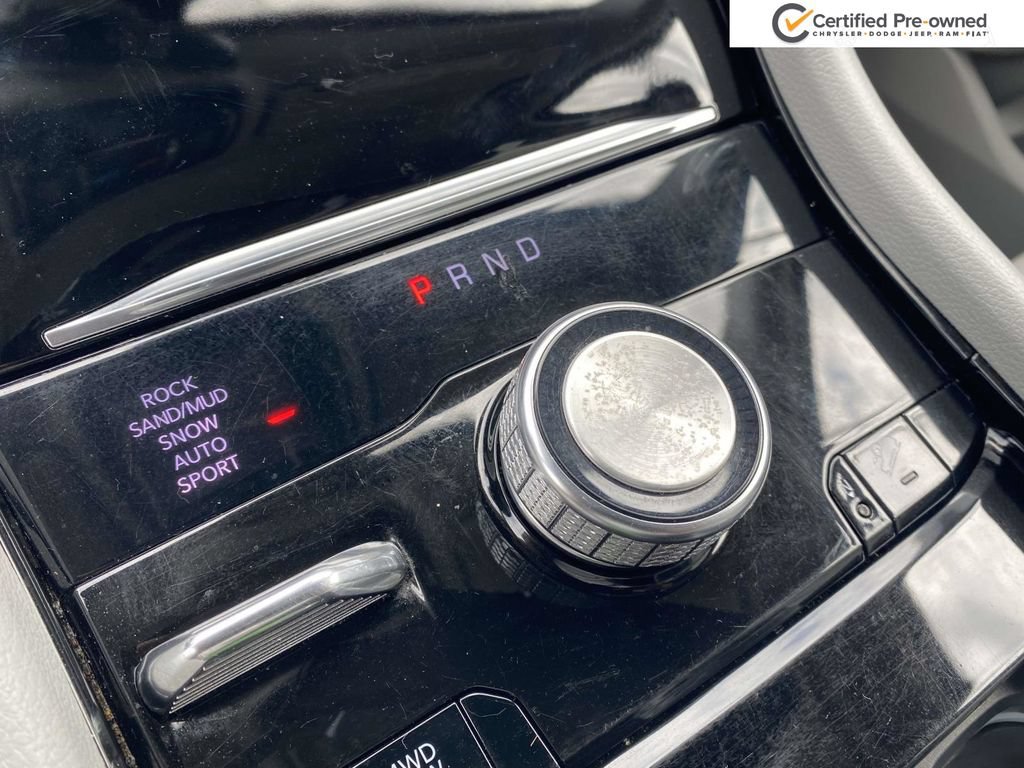 Used 2021 Jeep Grand Cherokee L Overland w/ Luxury Tech Group IV AWD/4WD image 30