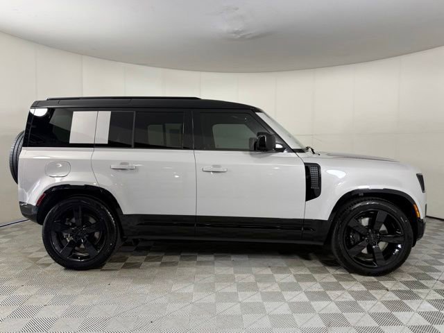 New 2026 Land Rover Defender 110 X-Dynamic SE AWD/4WD image 10