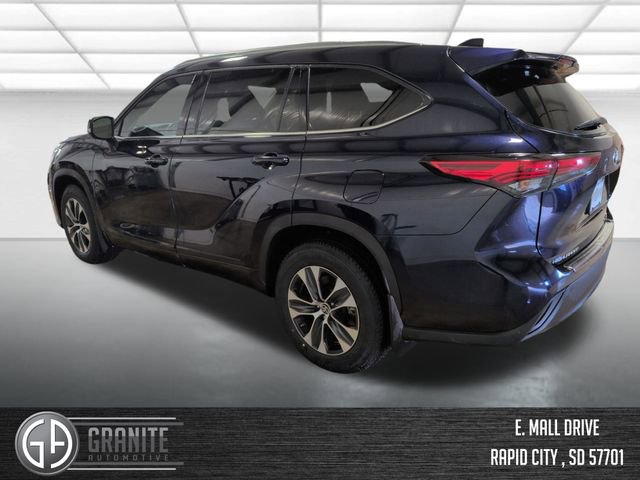 Used 2020 Toyota Highlander XLE w/ Protection Package #3 image 3