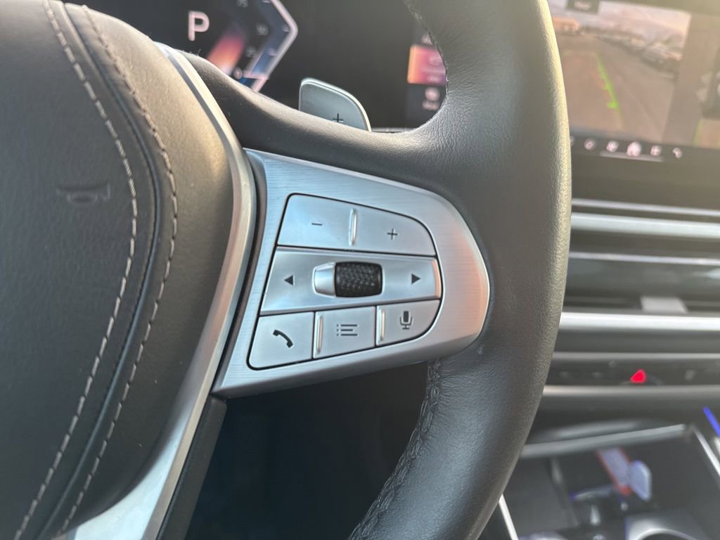 Used 2024 BMW X7 xDrive40i w/ Premium Package image 13