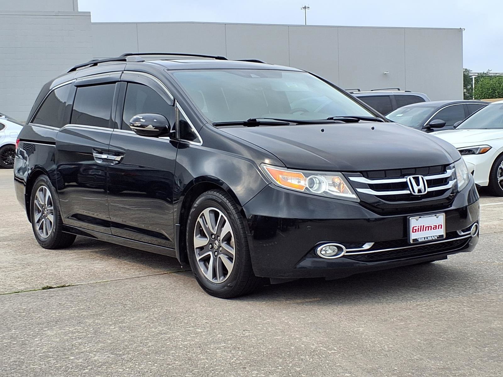 Used 2014 Honda Odyssey Touring Elite image 2