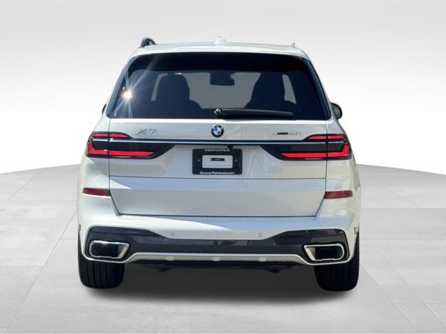 Certified 2025 BMW X7 xDrive40i w/ M Sport Package AWD/4WD image 8