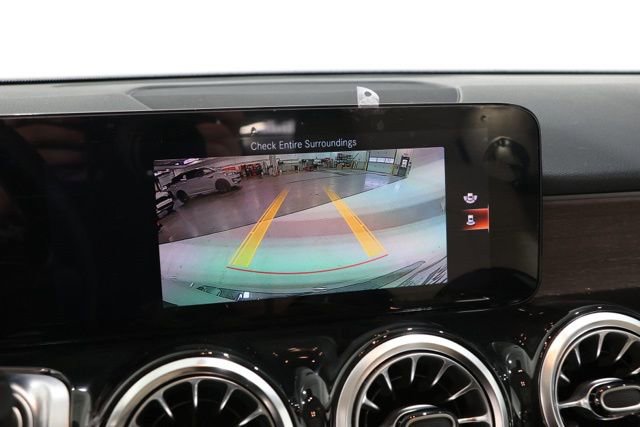 Used 2022 Mercedes-Benz GLB 250 4MATIC image 23