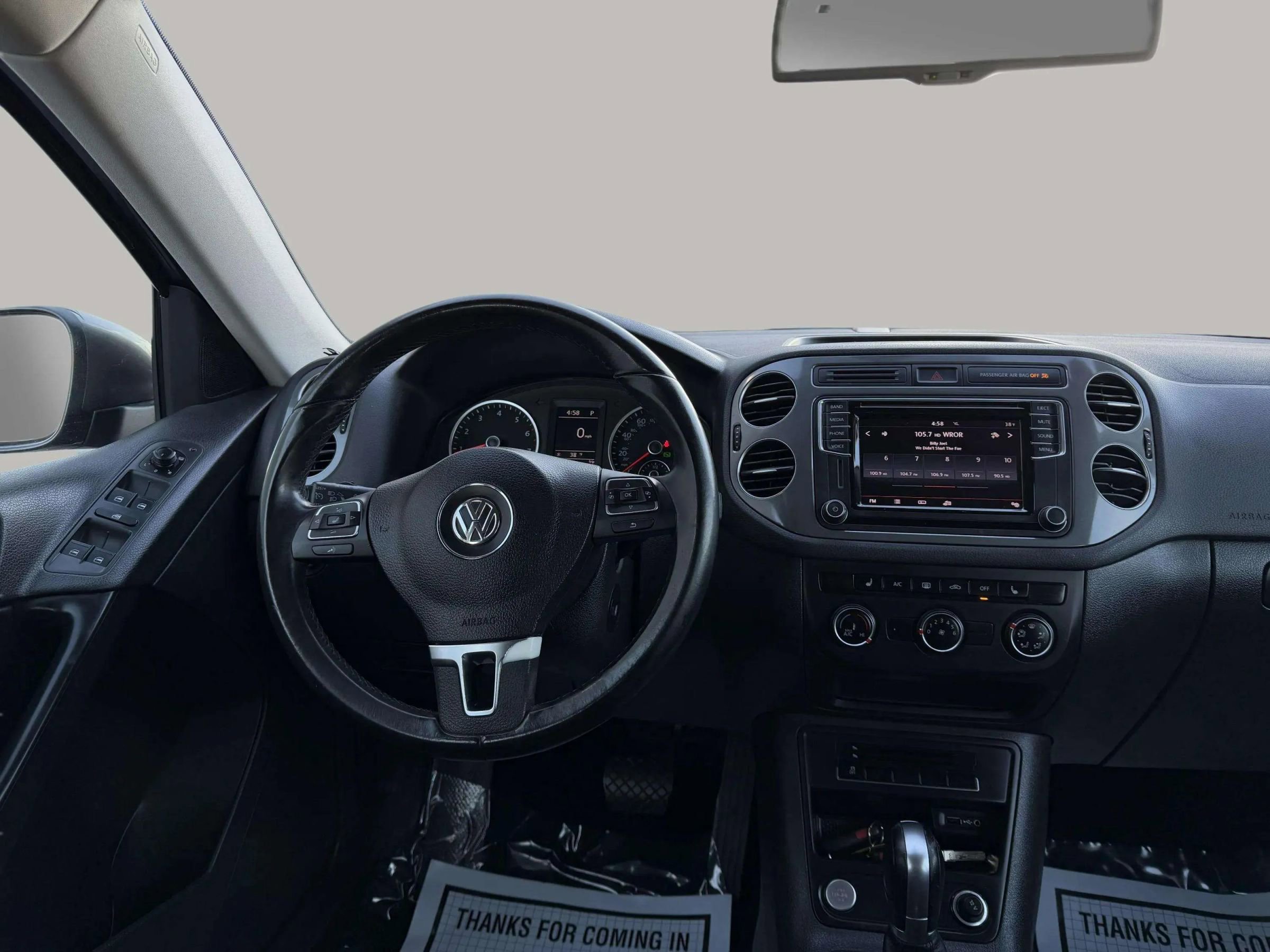 Used 2017 Volkswagen Tiguan S image 21