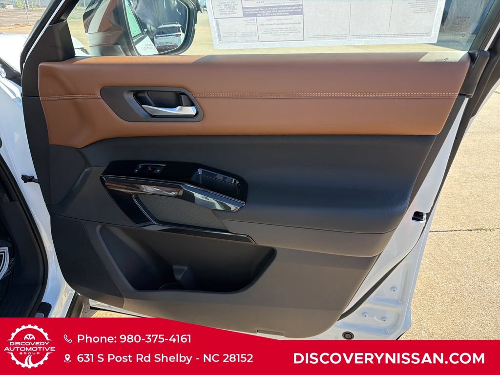 New 2026 Nissan Pathfinder Platinum w/ Cargo Package AWD/4WD image 35