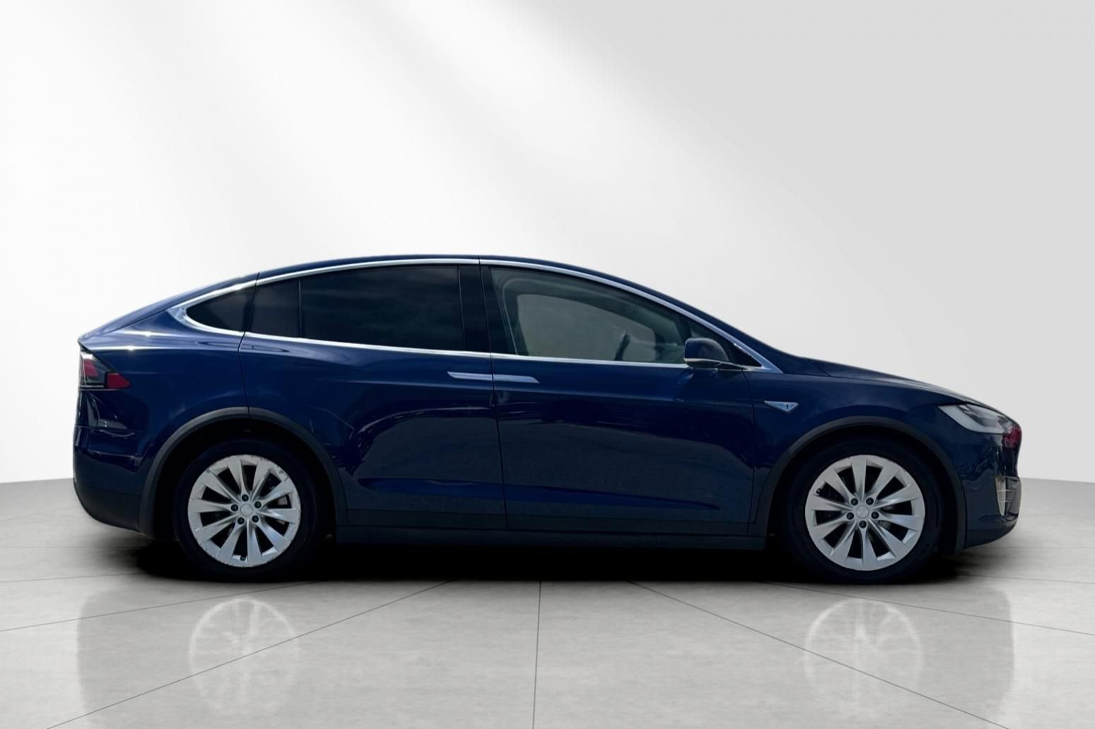 Used 2016 Tesla Model X 90D AWD/4WD image 3