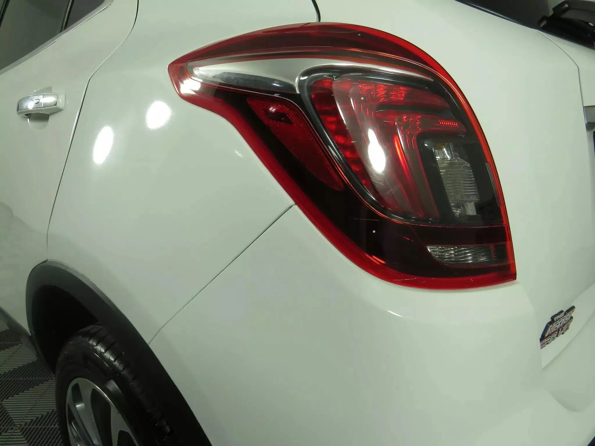 Used 2020 Buick Encore Essence image 28