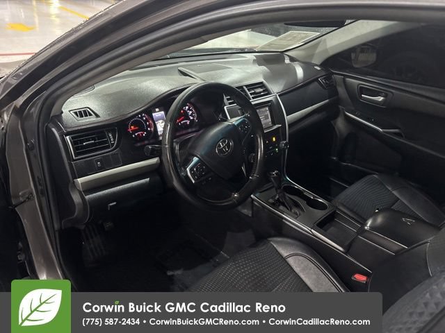 Used 2015 Toyota Camry SE w/ Moonroof Package FWD image 10