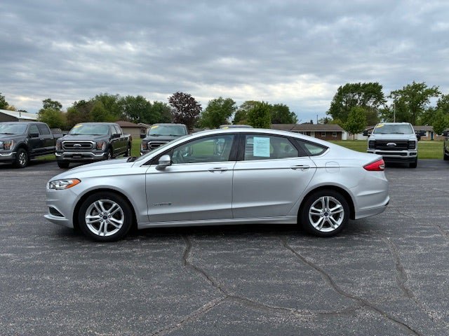 Used 2018 Ford Fusion SE FWD image 2