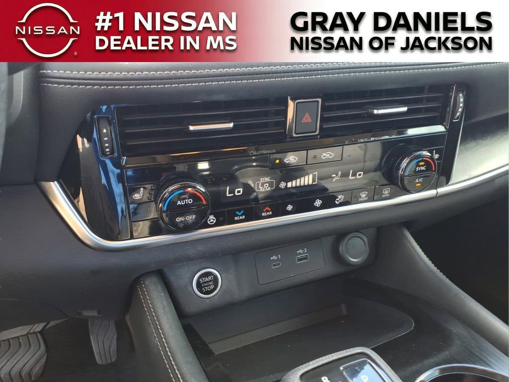 Used 2021 Nissan Rogue SL FWD image 18