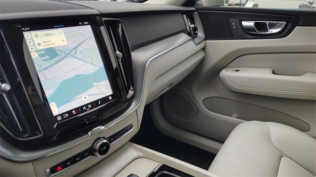 Certified 2023 Volvo XC60 B5 Core w/ Climate Package image 23