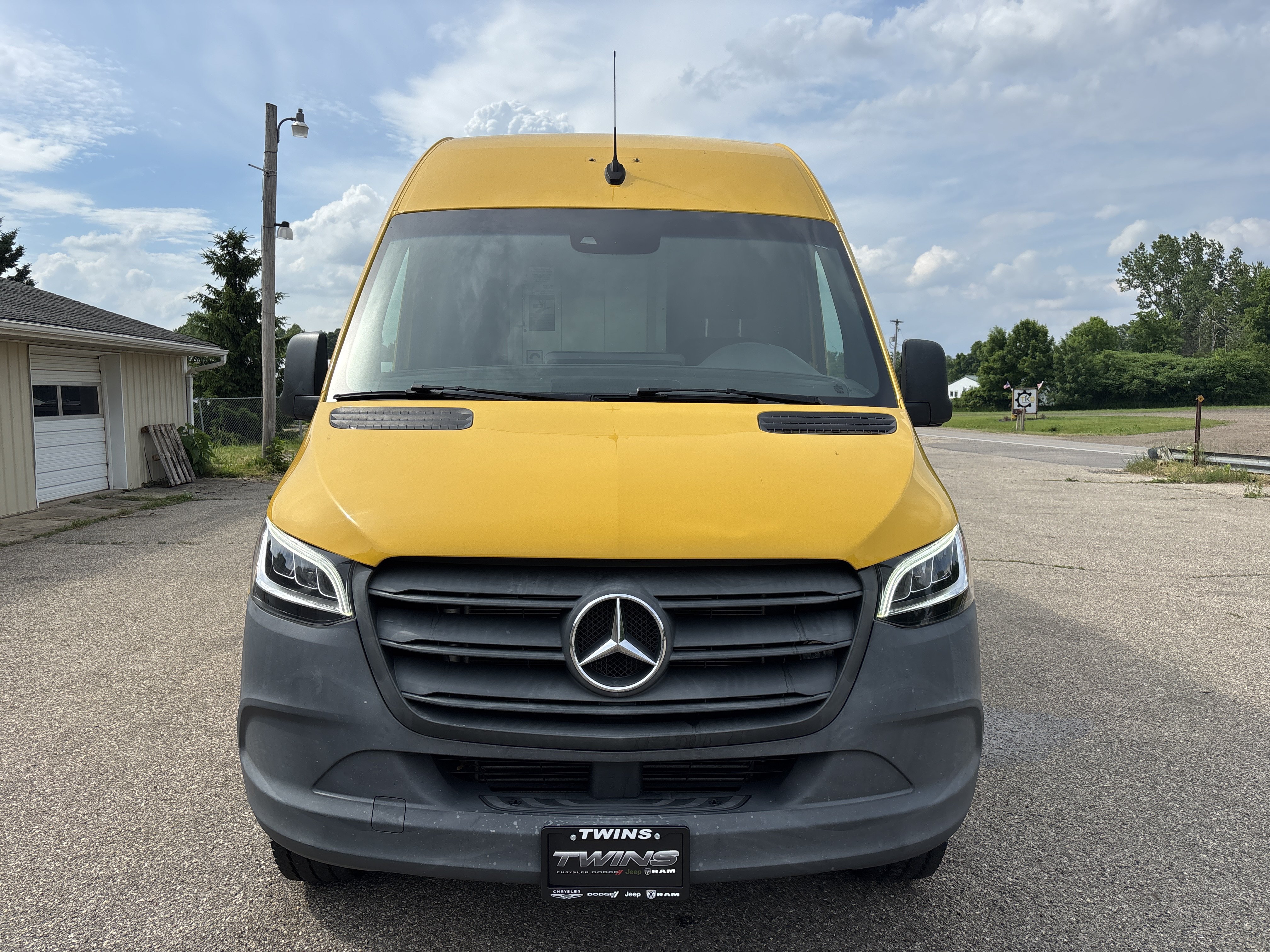 Used 2021 Mercedes-Benz Sprinter 2500 w/ Acoustic Package image 12