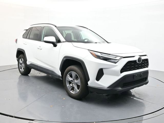 Used 2024 Toyota RAV4 XLE image 3