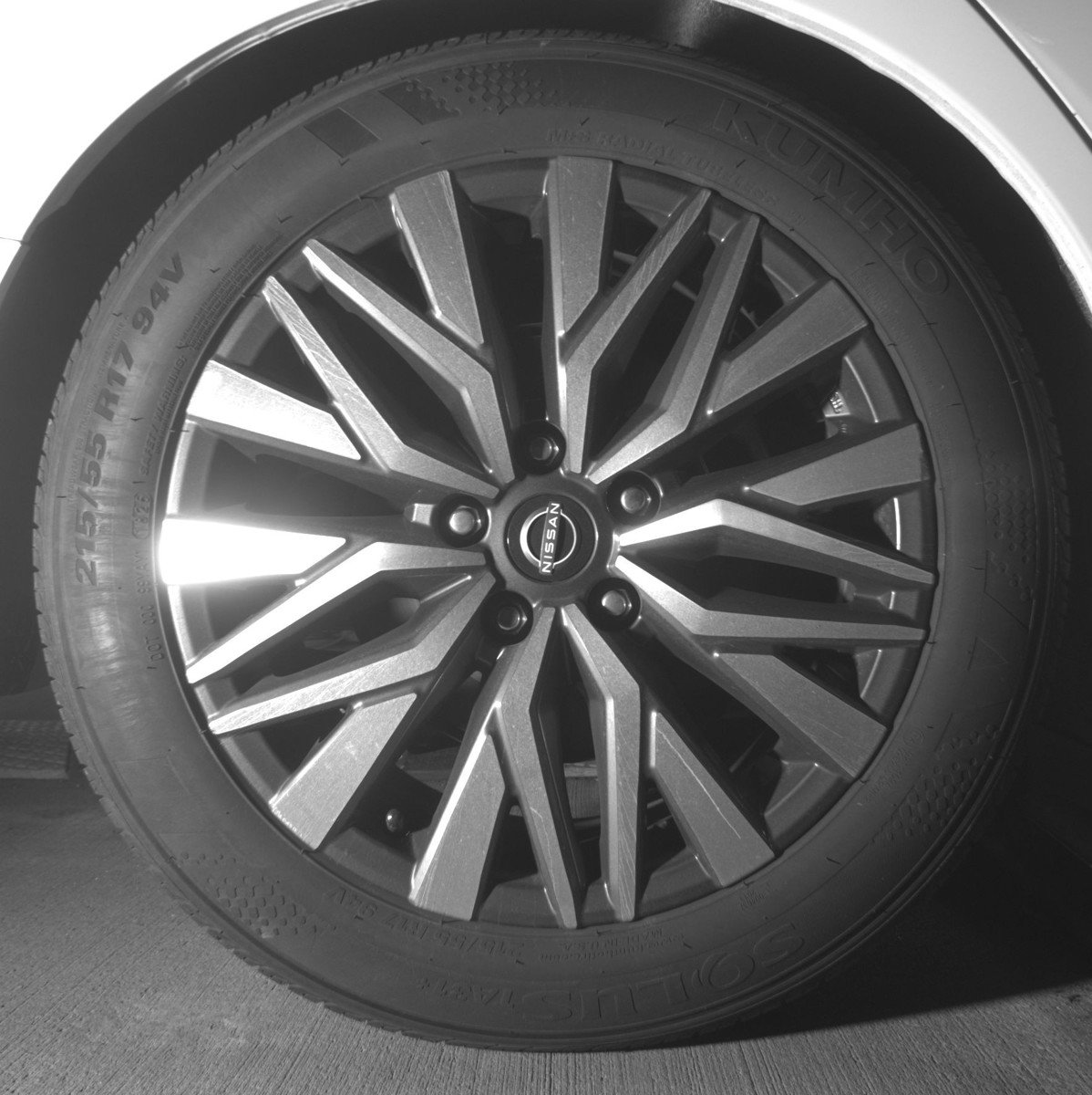 Used 2025 Nissan Altima 2.5 SV FWD image 15