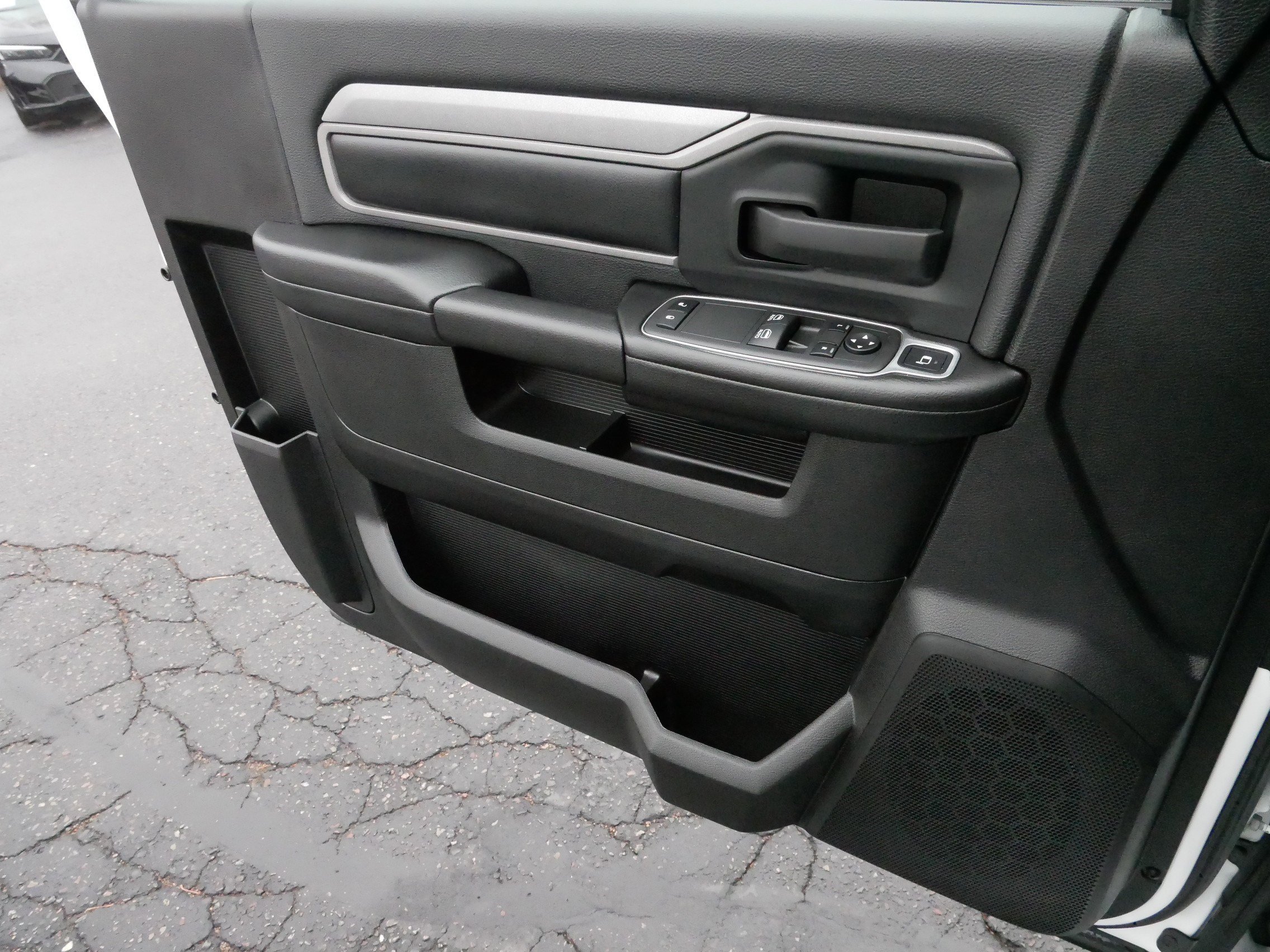 Used 2023 RAM 2500 Tradesman image 28