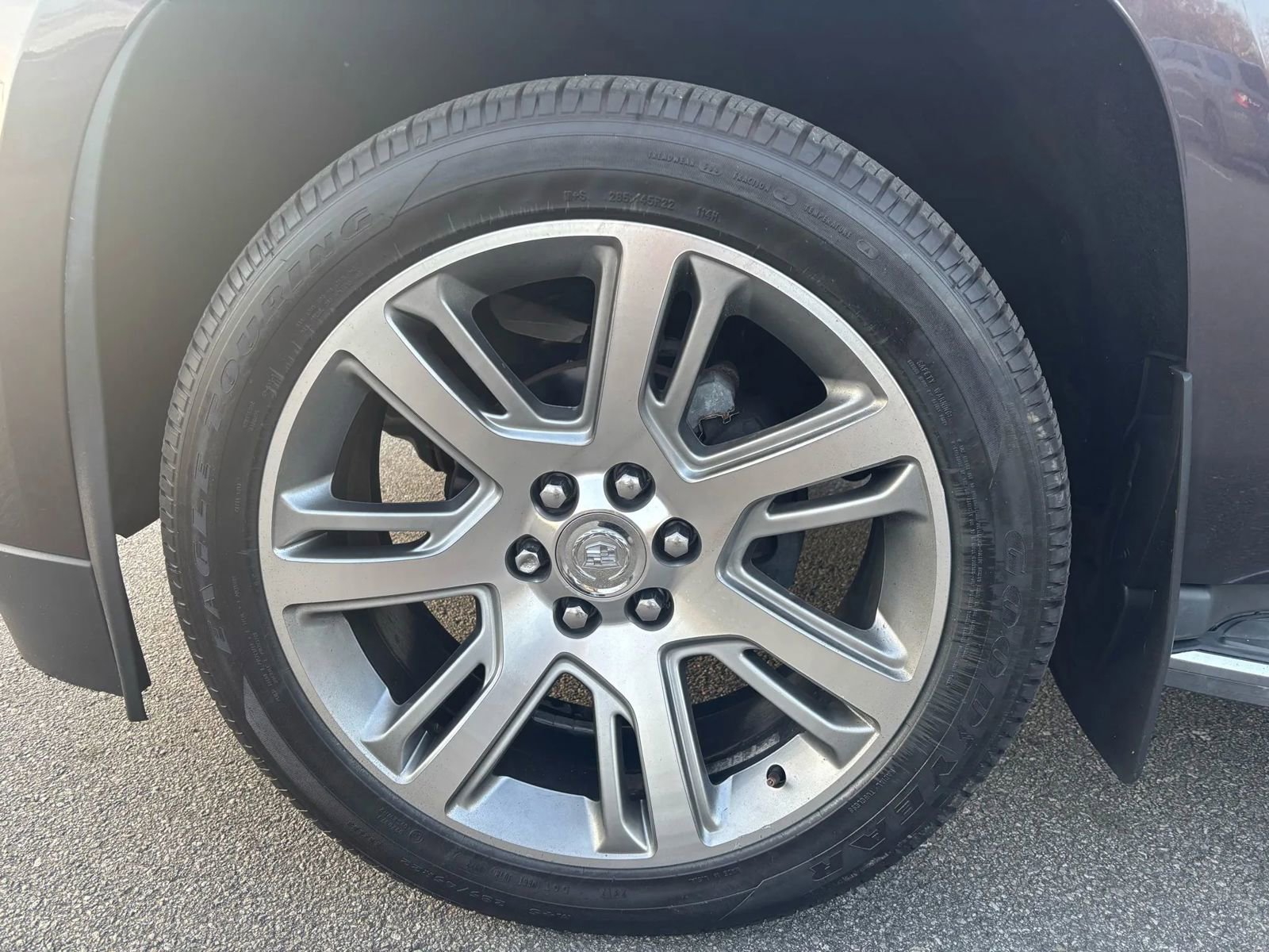 Used 2015 Cadillac Escalade Luxury image 21