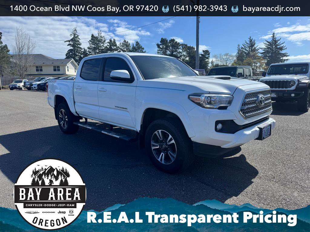 Used 2017 Toyota Tacoma 4x4 Double Cab image 3