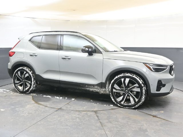 New 2026 Volvo XC40 B5 Ultra w/ Protection Package Premier AWD/4WD image 7