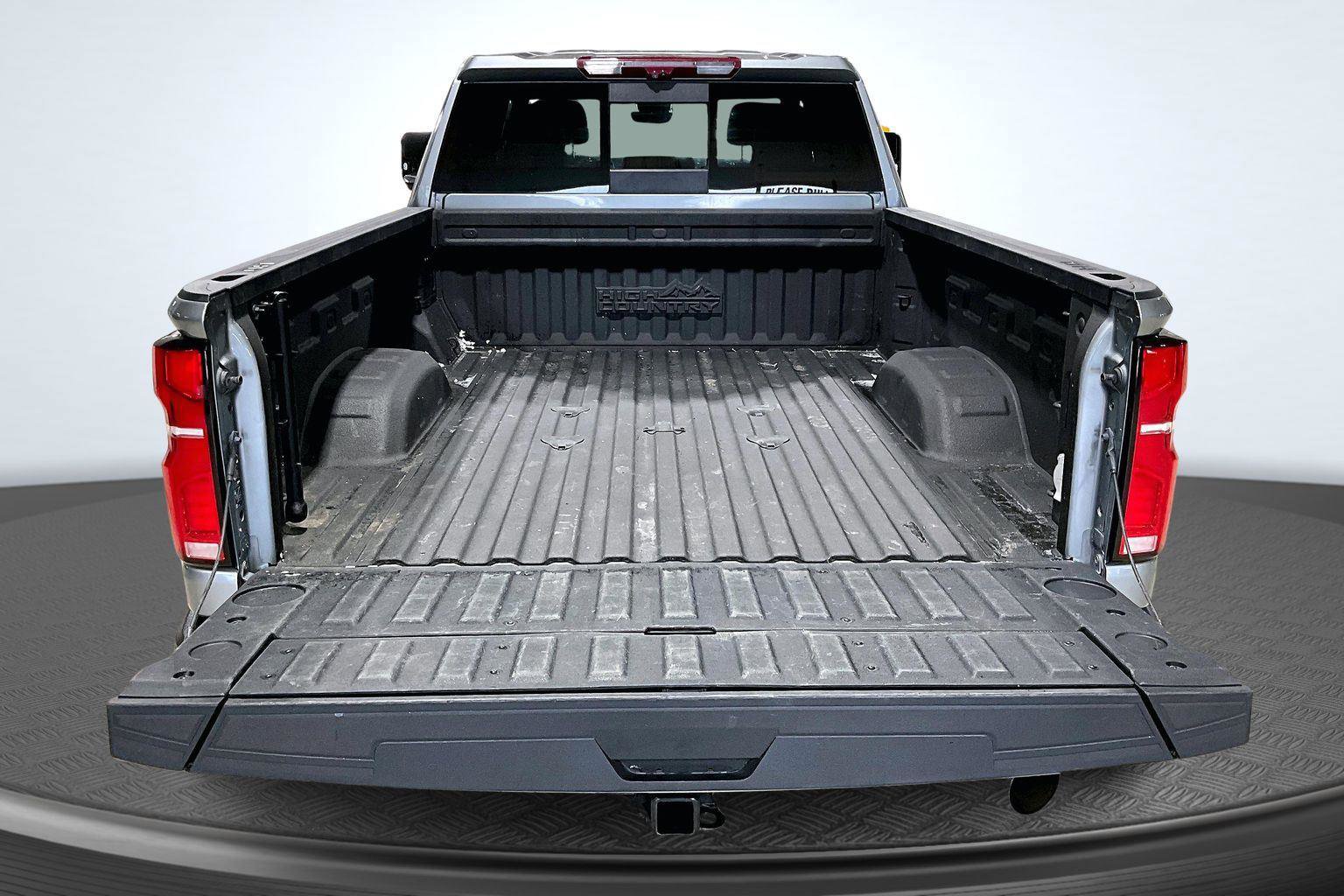 Used 2024 Chevrolet Silverado 2500 High Country w/ High Country Premium Package image 5