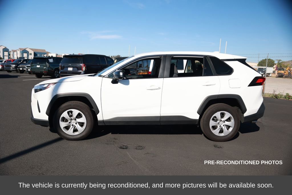 Used 2024 Toyota RAV4 LE image 2
