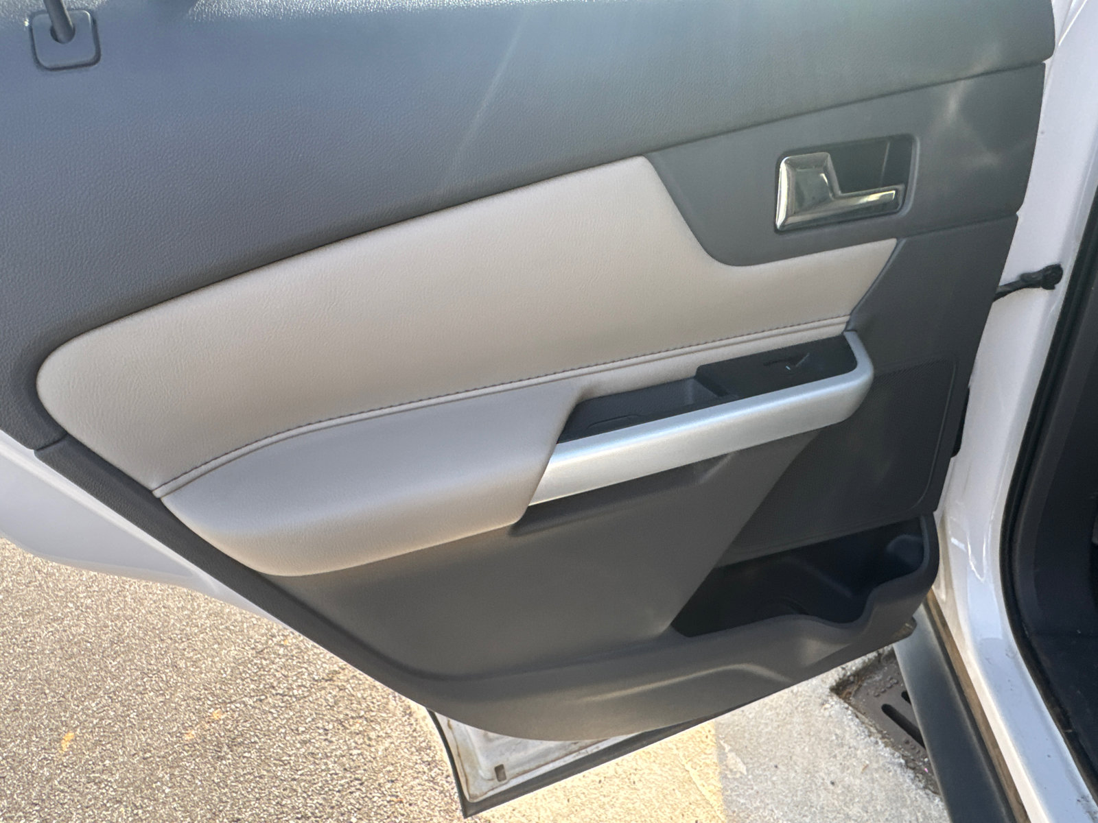 Used 2013 Ford Edge SEL image 23