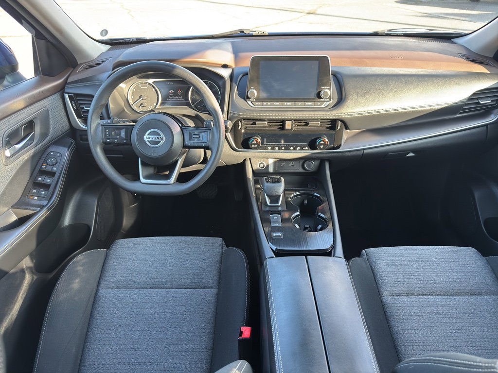 Used 2021 Nissan Rogue SV image 11