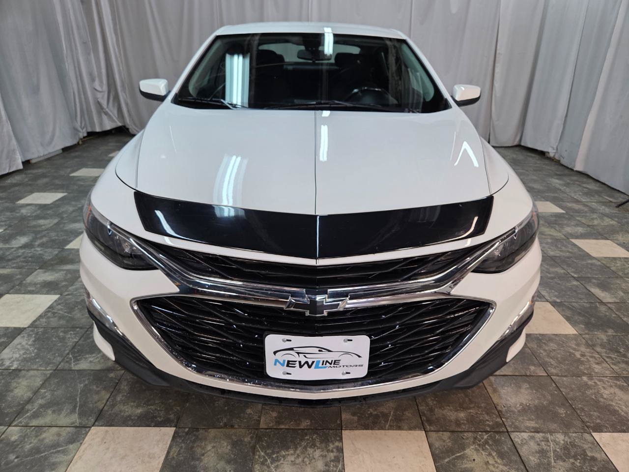 Used 2021 Chevrolet Malibu RS FWD image 3