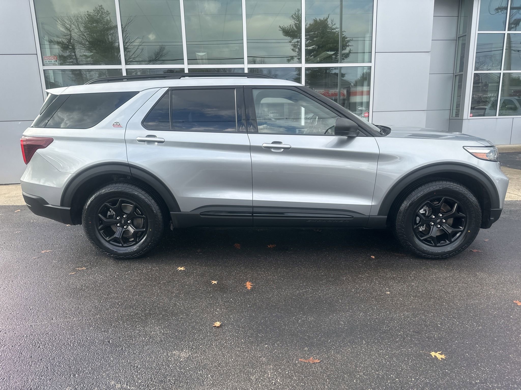 Used 2022 Ford Explorer Timberline image 4