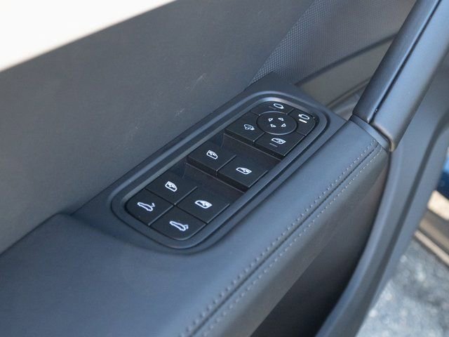 New 2026 Porsche Cayenne GTS image 16