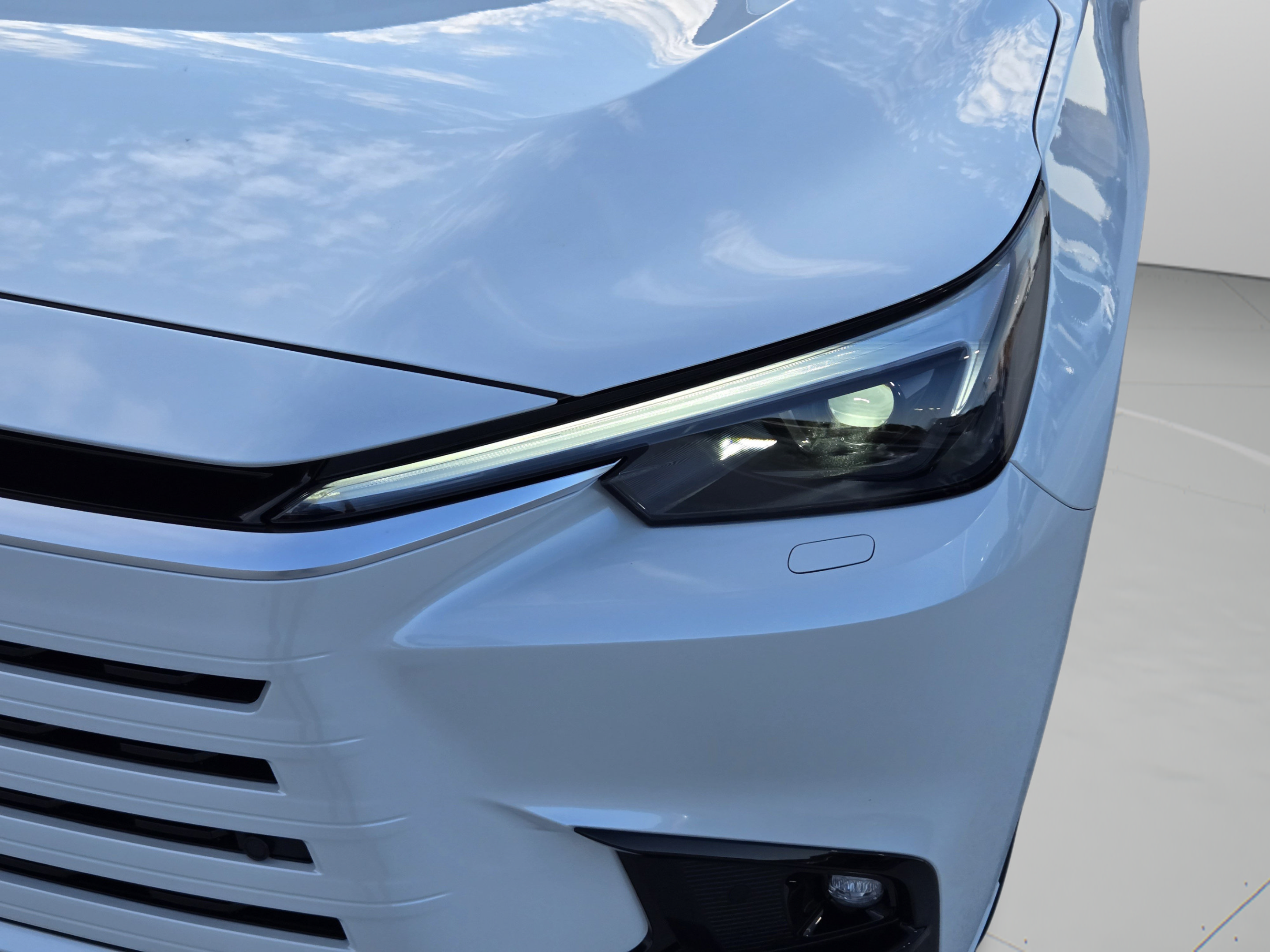 New 2026 Lexus TX 500h AWD image 9