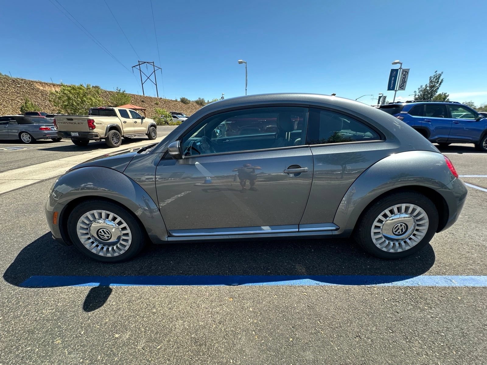 Used 2014 Volkswagen Beetle 2.5 FWD image 11