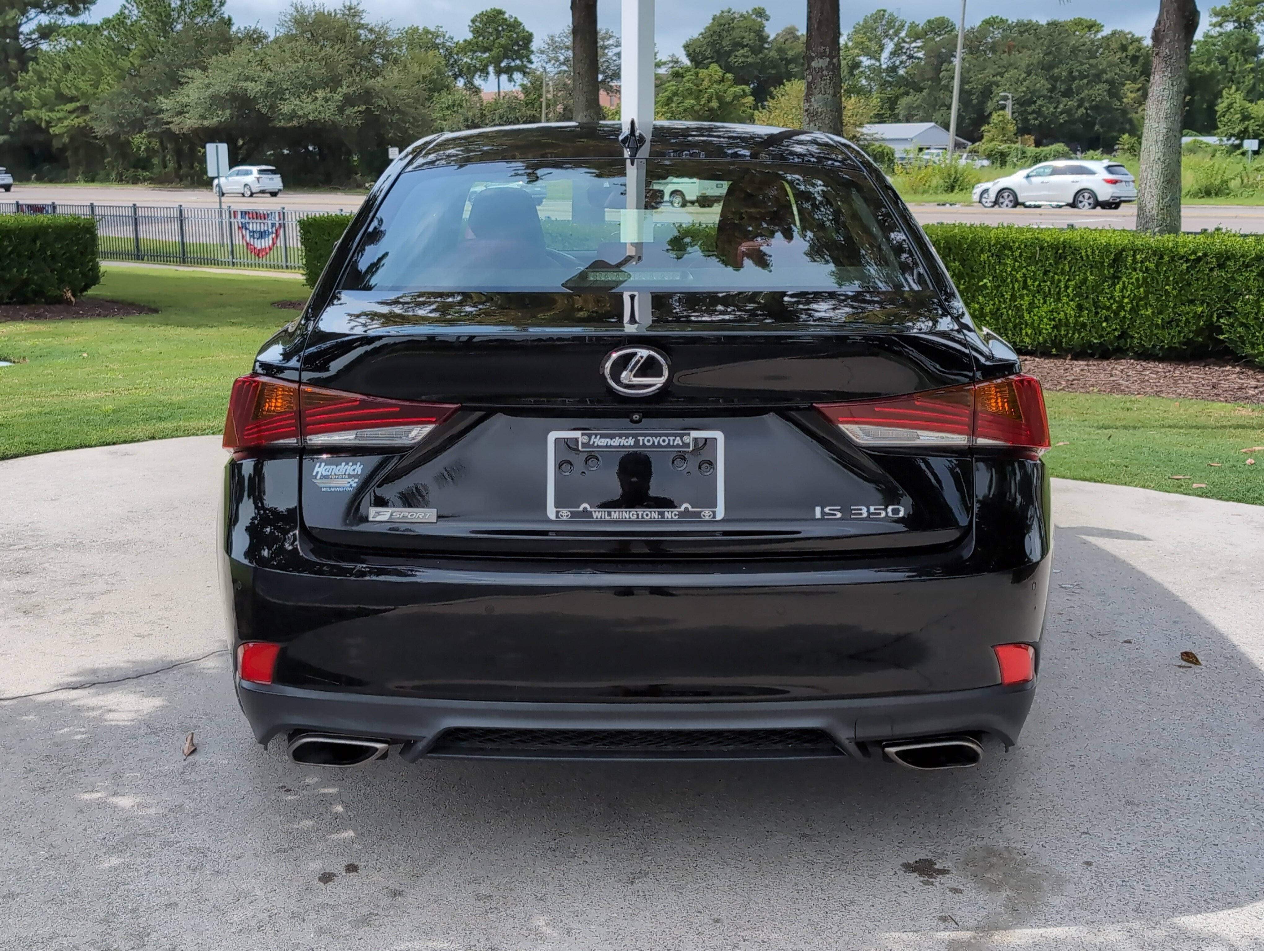Used 2019 Lexus IS 350 F Sport w/ F Sport Package RWD image 9